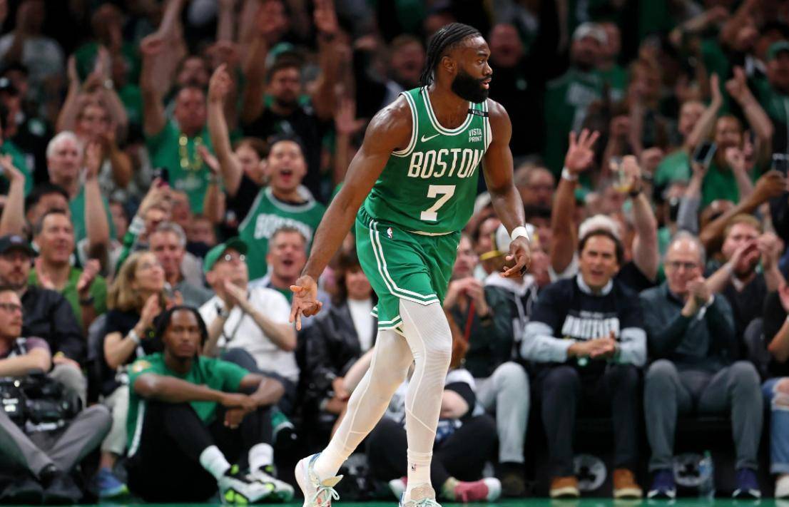 魔术险胜凯尔特人，约基奇关键表现点燃全场！